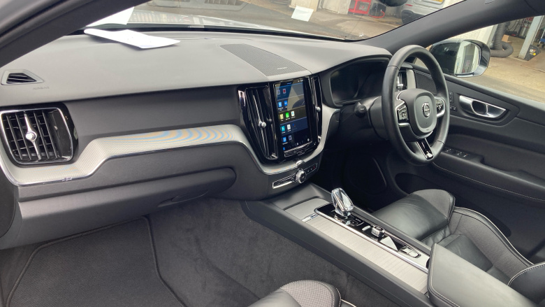 Volvo XC60 2.0 B4D Plus Dark 5dr AWD Geartronic Diesel Estate